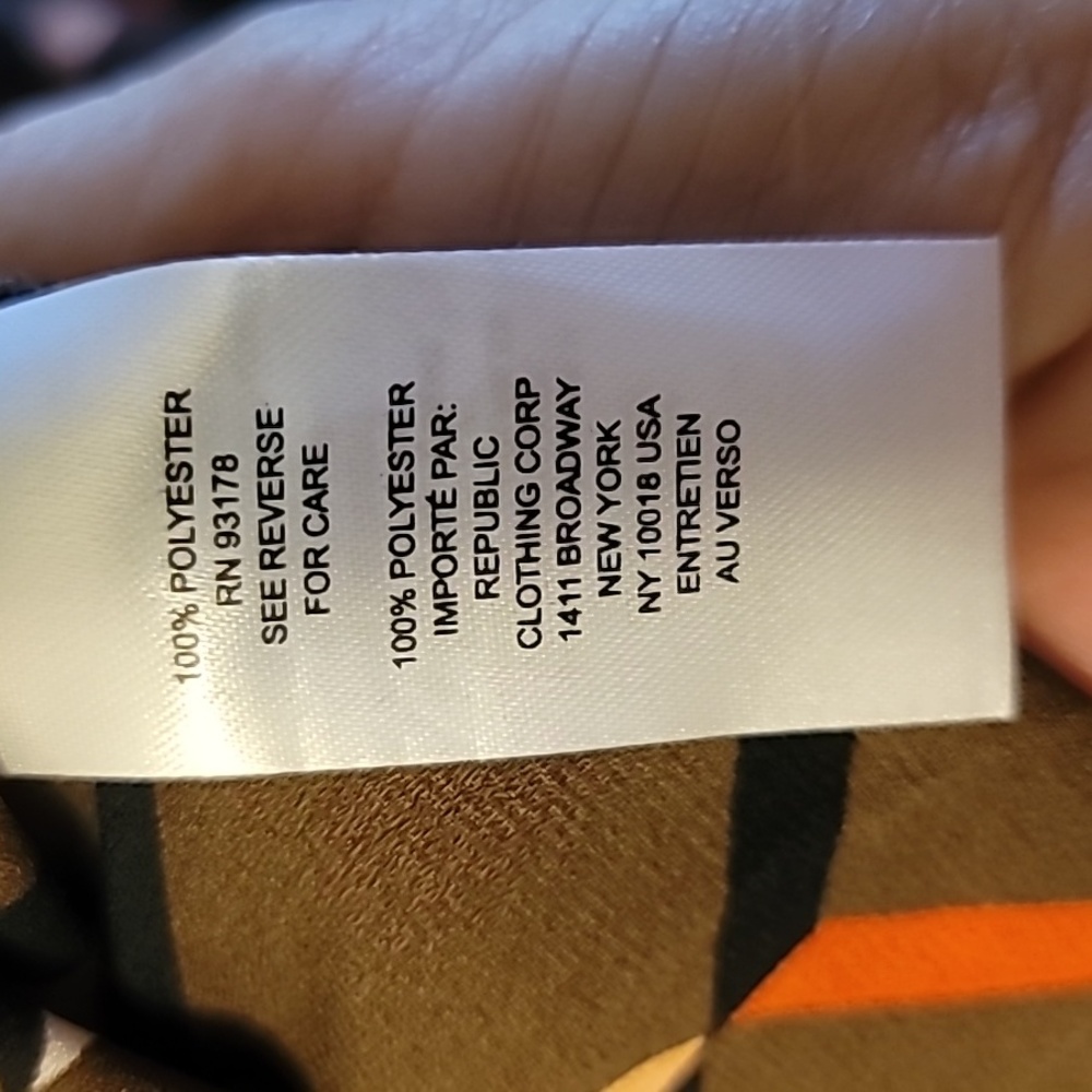 T TAHARI Blouse - Picture 4 of 6